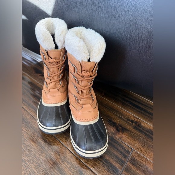 Sorel Boots - Picture 3 of 7